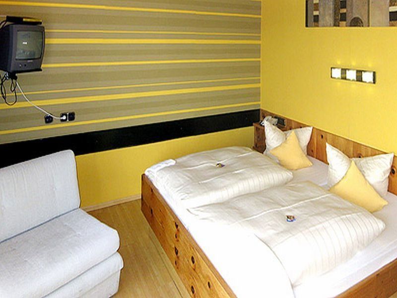 Rhein-hotel Restaurant Merkelbach 3*